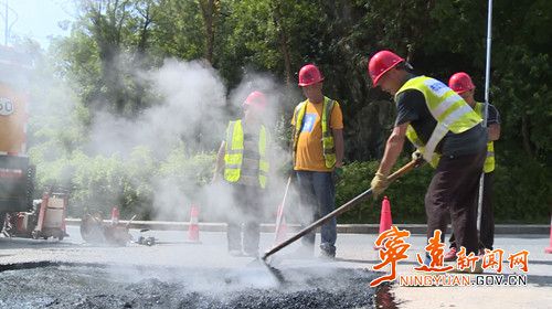 宁远 战高温保畅通，市政维护不“打烊”